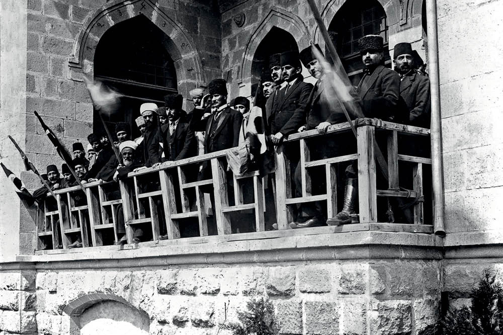 100. Yıl Devrim Meclisi: Bir Devlet Doğuyor