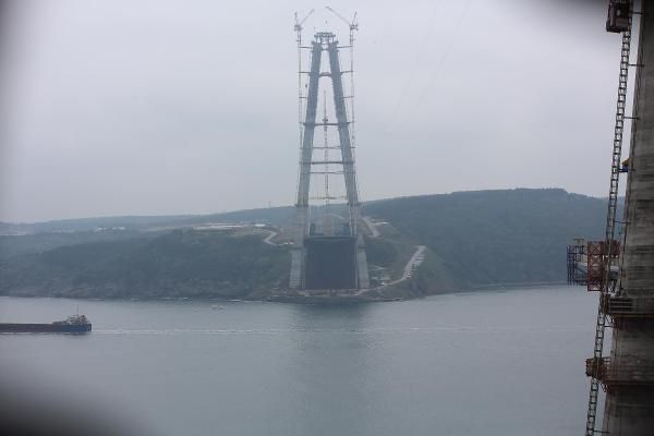 3’üncü Köprü Artık 2 Beton Kuleden İbaret