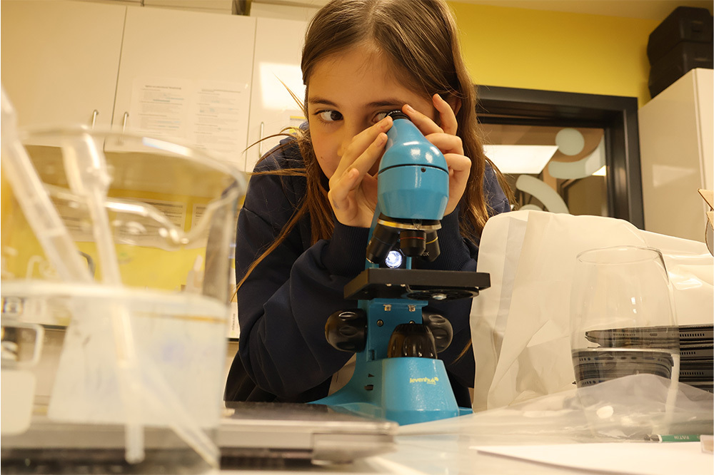 Bilimde Cinsiyet Uçurumu Kapanmıyor