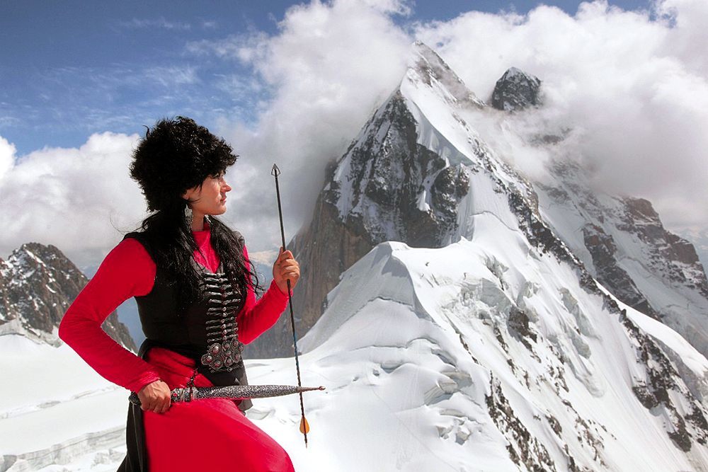 Çerkes Amazon Karina