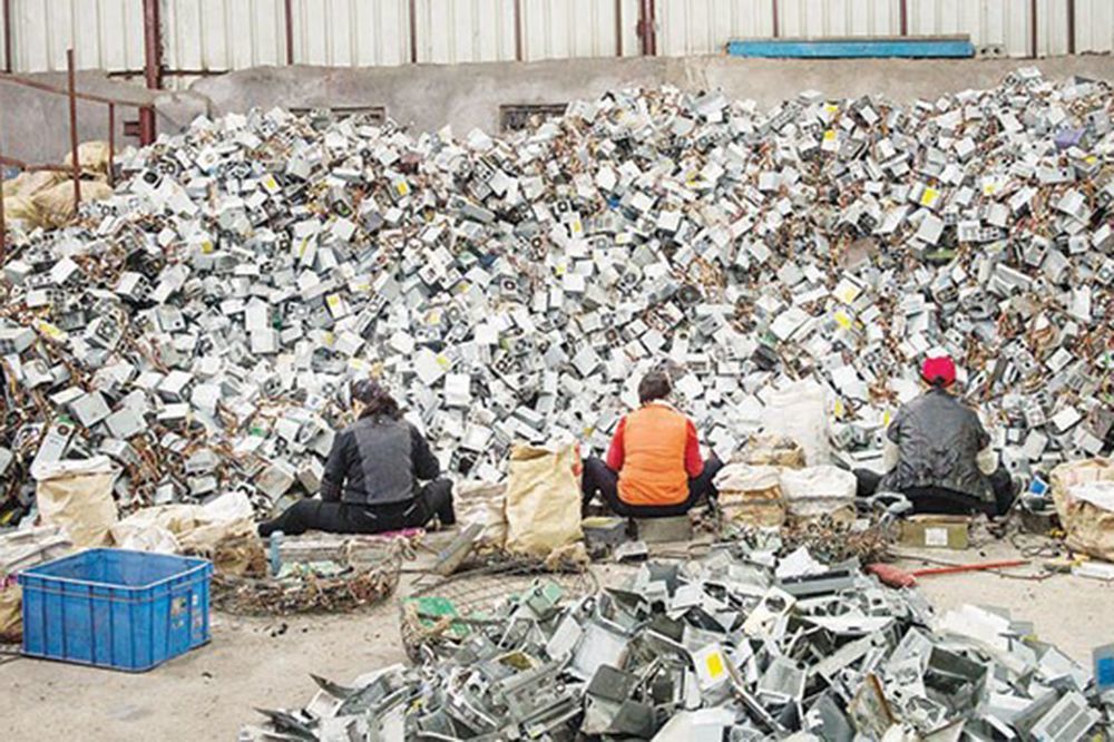 Elektronik Atıklar Dünyaya Karşı