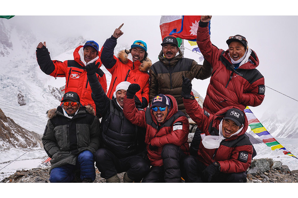 K2 Zirvesine İlk Kış Tırmanışı: İmkansız Başarıldı