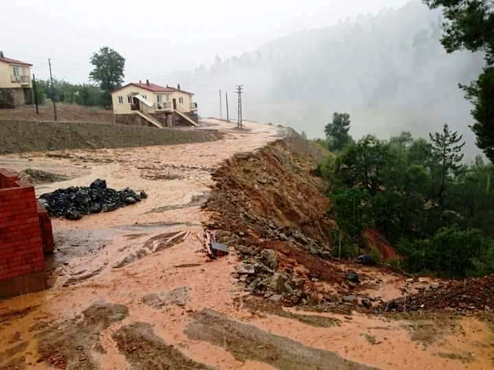 Önce HES Sonra da Sel Vurdu