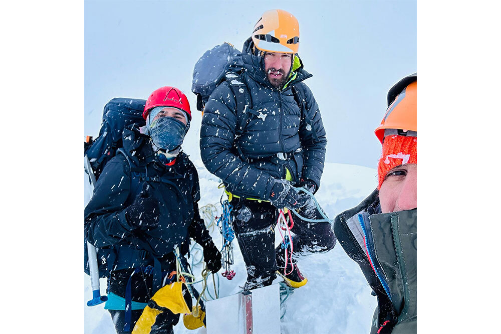 Verçenik Zirvesi'ne Kış Tırmanışı