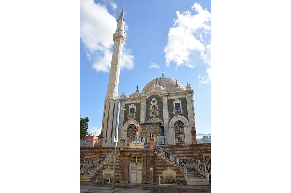 Kemeraltı'nın Tarihi Camileri 16